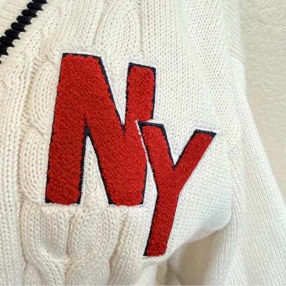 H&M Cream Sweater with Navy Blue Trim - Picture 5 of 8